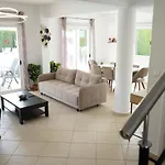 Villa Coral Cove *