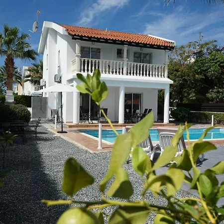 Coral Cove * Peyia