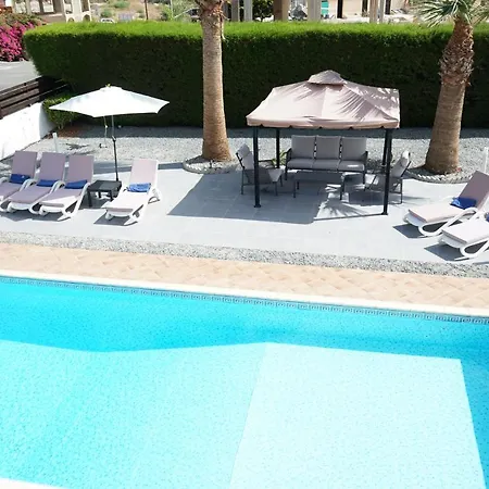 Coral Cove Villa Peyia